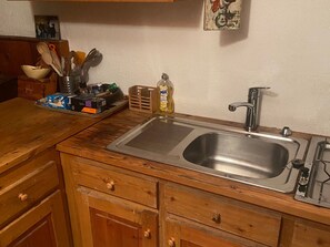 Køleskab, opvaskemaskine