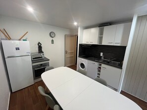 Fridge, microwave, dishwasher
