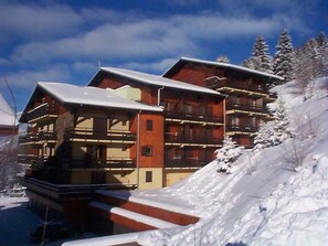 Exterior - Apartment 6 people, Châtel, with parking and WIFI (Châtel)