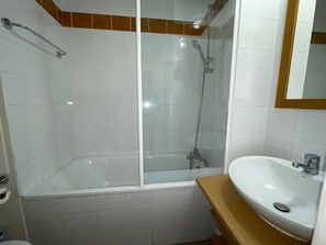 Bathroom - Cozy studio for 2 in Plagne 1800, near slopes (Plagne 1800)