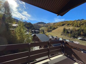 Property grounds - Cozy apartment in Plagne 1800, 4-5 guests, pool access (Plagne 1800)