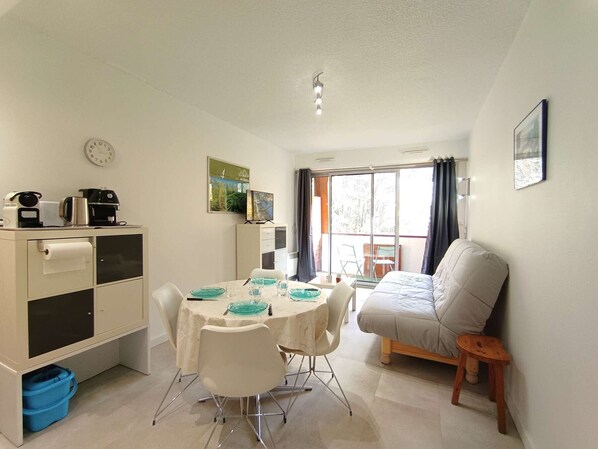 Interior - Cozy studio for 4 with balcony and parking in Saint-Lary-Soulan (Saint-Lary-Soulan)