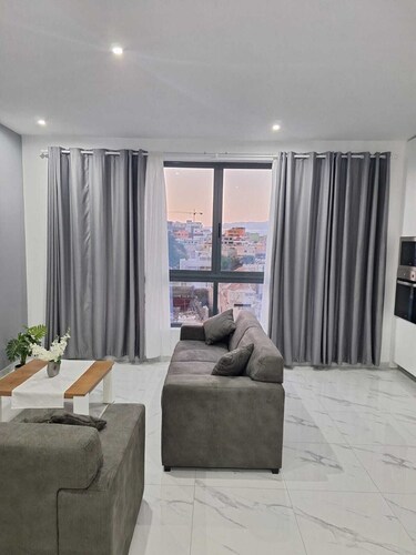 Boa Mindelo City 3 minute walk from city center and 10 minute from the beach