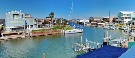 House (4 Bedrooms) | Property amenity