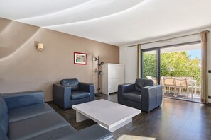 Villa, 4 Bedrooms | 4 bedrooms, free WiFi, bed sheets