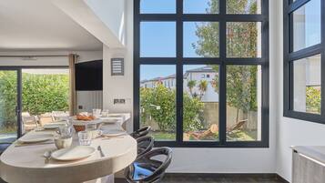 Villa, 4 Bedrooms | 4 bedrooms, free WiFi, bed sheets