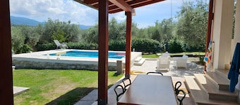 Country House with Pool in Nerola