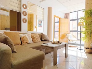 Deluxe Apartment, City View | Living area - VALEANA (Málaga)