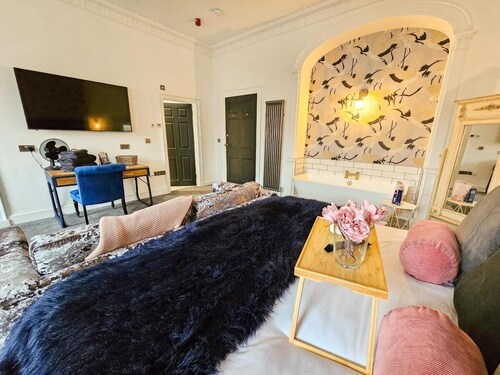 No 1 @ The Rocket Rooms Apartments