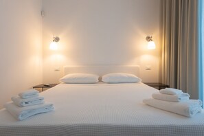 5 habitaciones, tabla de planchar con plancha, wifi y ropa de cama 