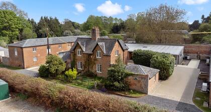 Old Town Cottage, pet friendly, close to Oxford