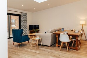 Interior - Cart shed - 2 bed apartment - close to Oxford (Nuneham Courtenay)