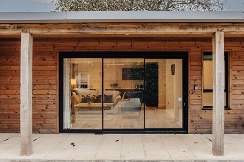 Cart shed - 2 bed apartment - close to Oxford