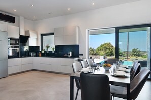 Dining - Apartment 'Drys Il' with Sea View, Wi-Fi and Air Conditioning (Ellinika)
