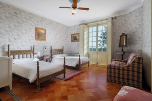 8 Schlafzimmer, Bügeleisen/Bügelbrett, kostenloses WLAN, Bettwäsche