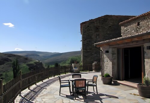 Studio 'Las Rozas' with Mountain View, Shared Terrace and Shared Garden