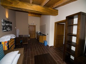 TV - Studio 'Las Rozas' with Mountain View, Shared Terrace and Shared Garden (Bretún)