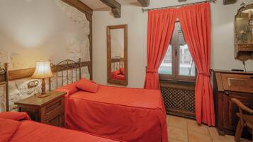 3 Schlafzimmer, Bügeleisen/Bügelbrett, Bettwäsche