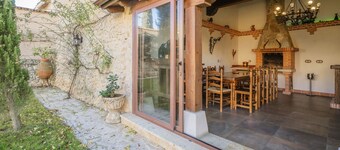 Country House 'La Anunciada' with Lake View and Private Garden