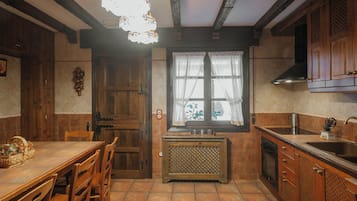 Kühlschrank, Mikrowelle, Geschirrspüler