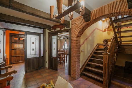 Interior. Country House 'De Urueña Casa De Ilustres' with Terrace, Private Garden and Balcony
