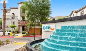 Exterior - Zone LUXE (Glendale)