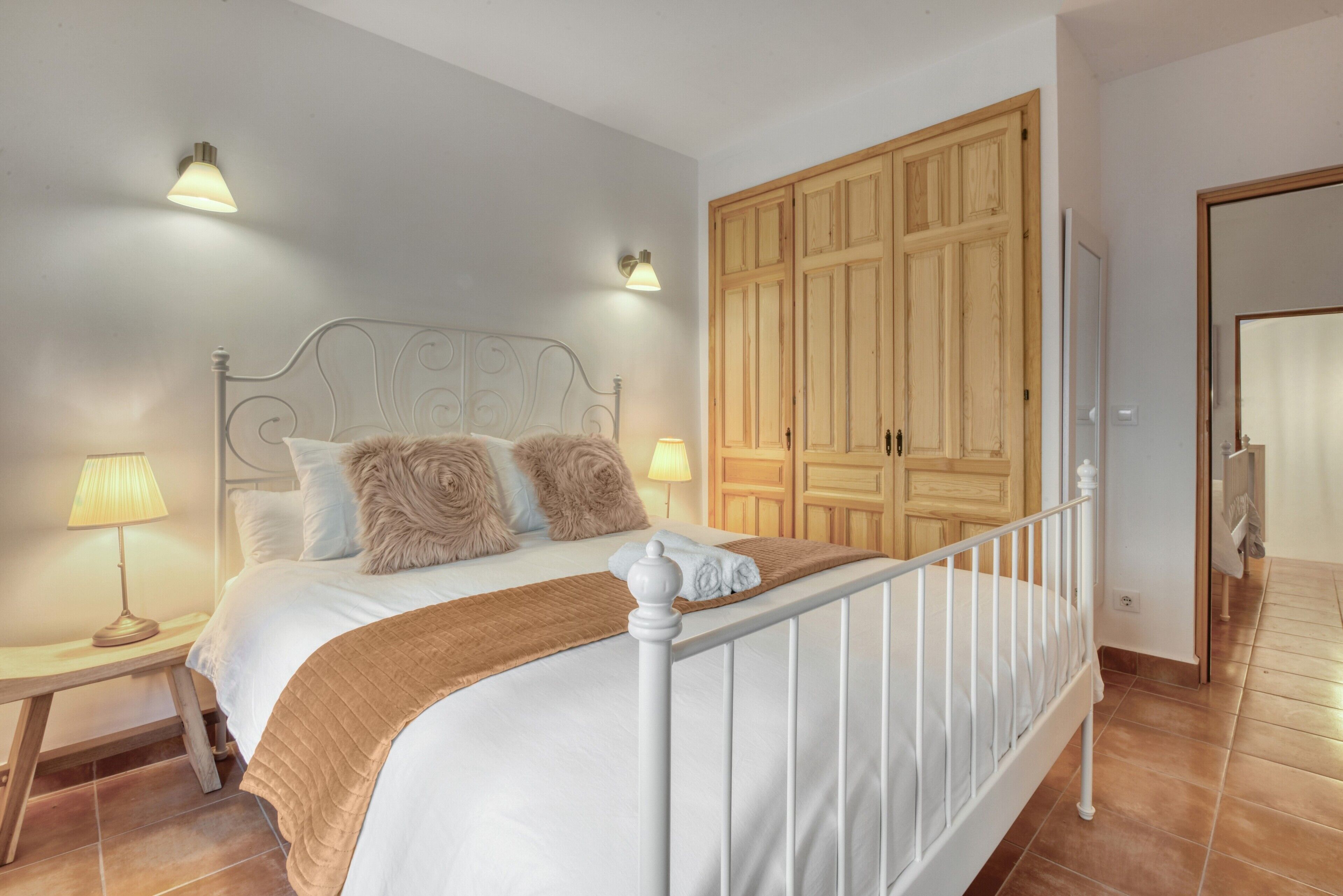 4 habitaciones, wifi gratis y ropa de cama 