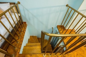 Economy Triple Room | 1 bedroom, desk, soundproofing, free WiFi