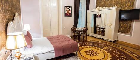 Rom – junior | Skrivebord, lydisolert, wi-fi (inkludert) og sengetøy