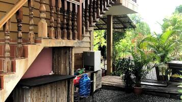Villa, 2 Bedrooms, Smoking, Balcony | Property grounds