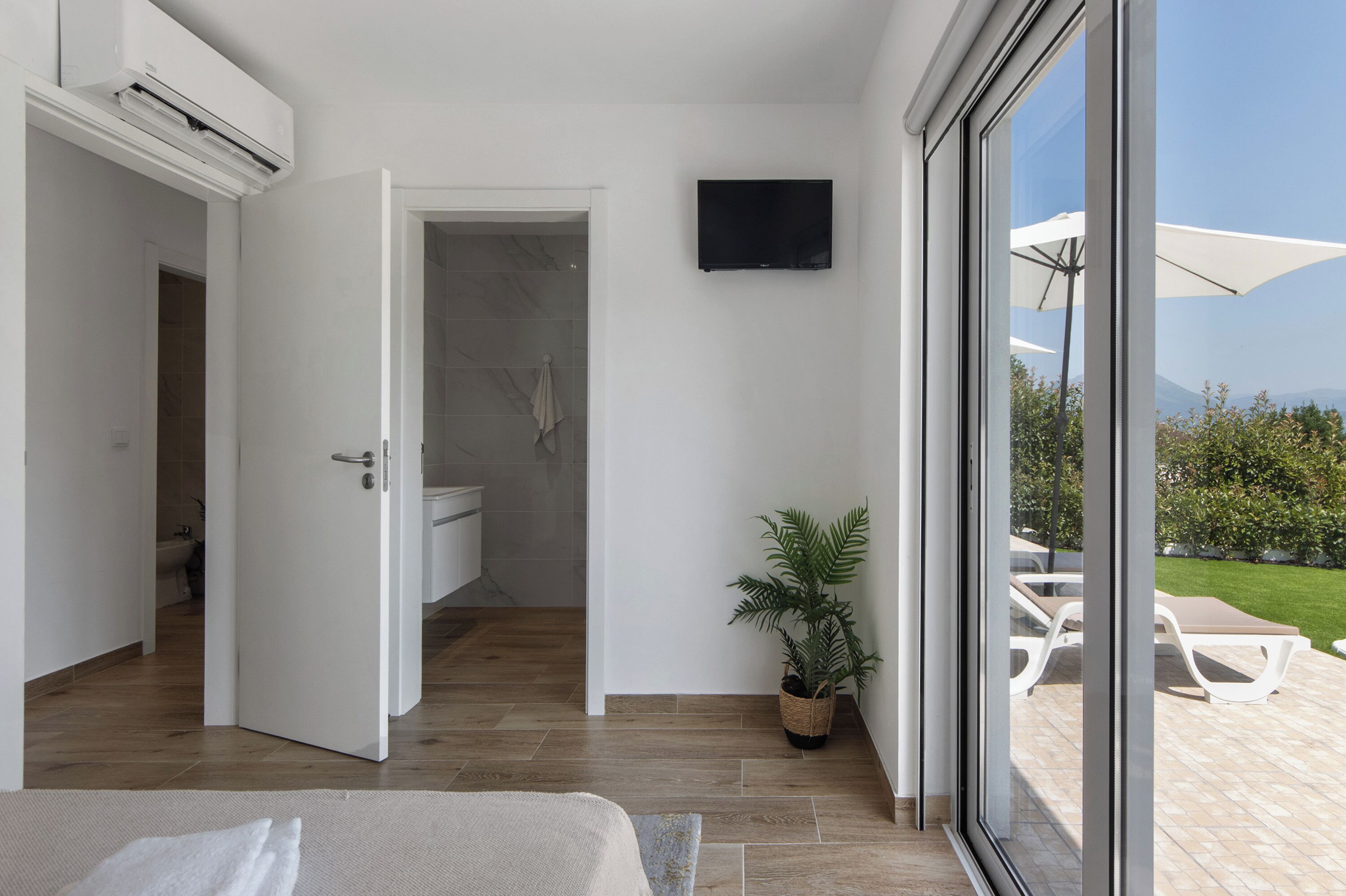 2 chambres, fer et planche à repasser, Wi-Fi gratuit, draps fournis