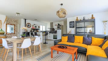 Fernseher, Stereoanlage