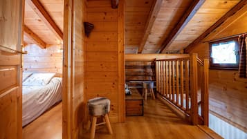 3 chambres, fer et planche Ă repasser, draps fournis