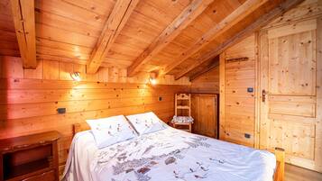 3 slaapkamers, een strijkplank/strijkijzer, beddengoed