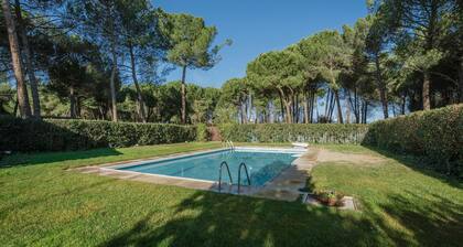 Country House 'Ribera Del Duero' with Mountain View, Private Pool and Private Garden