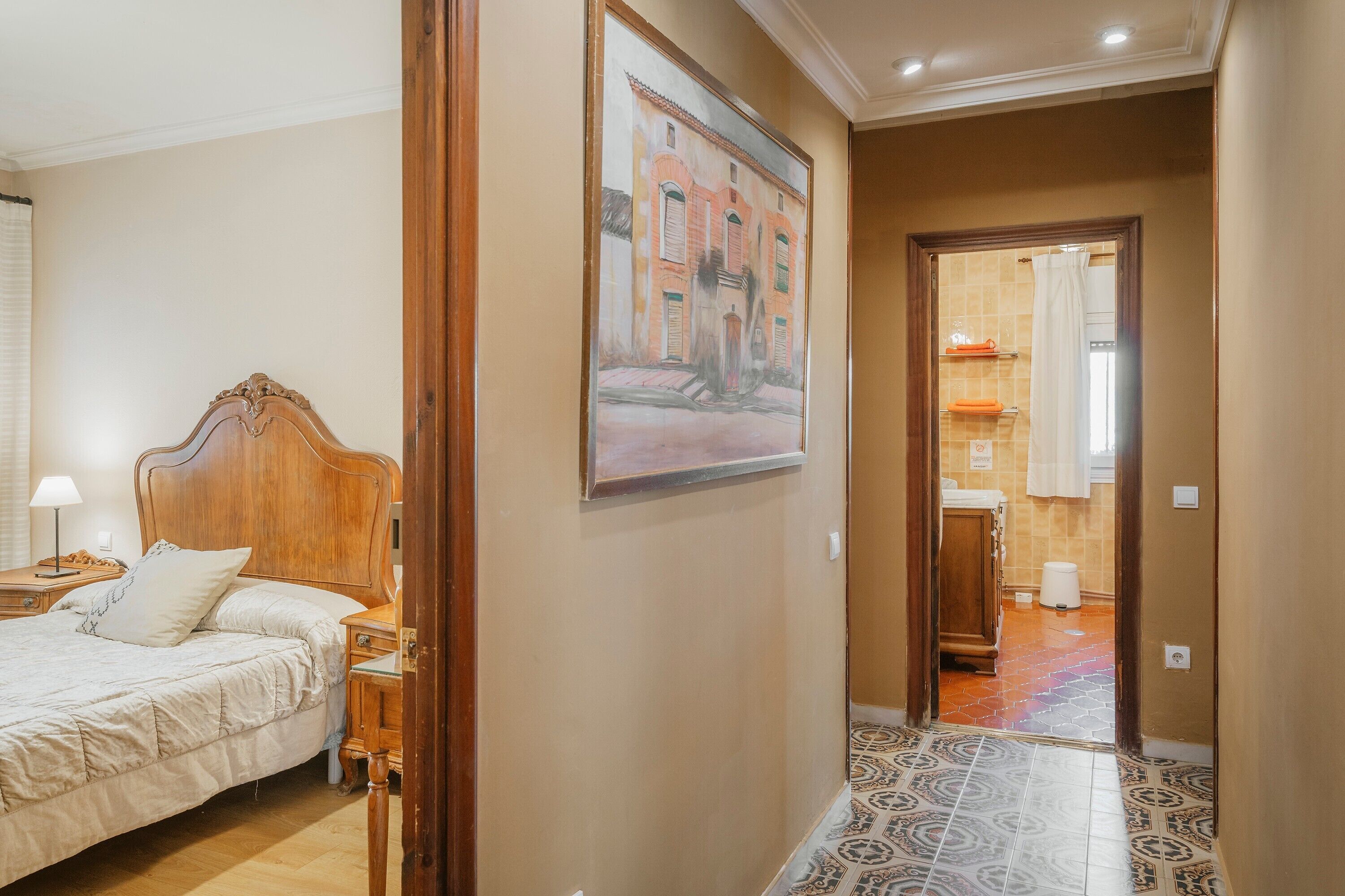 3 slaapkamers, een strijkplank/strijkijzer, beddengoed