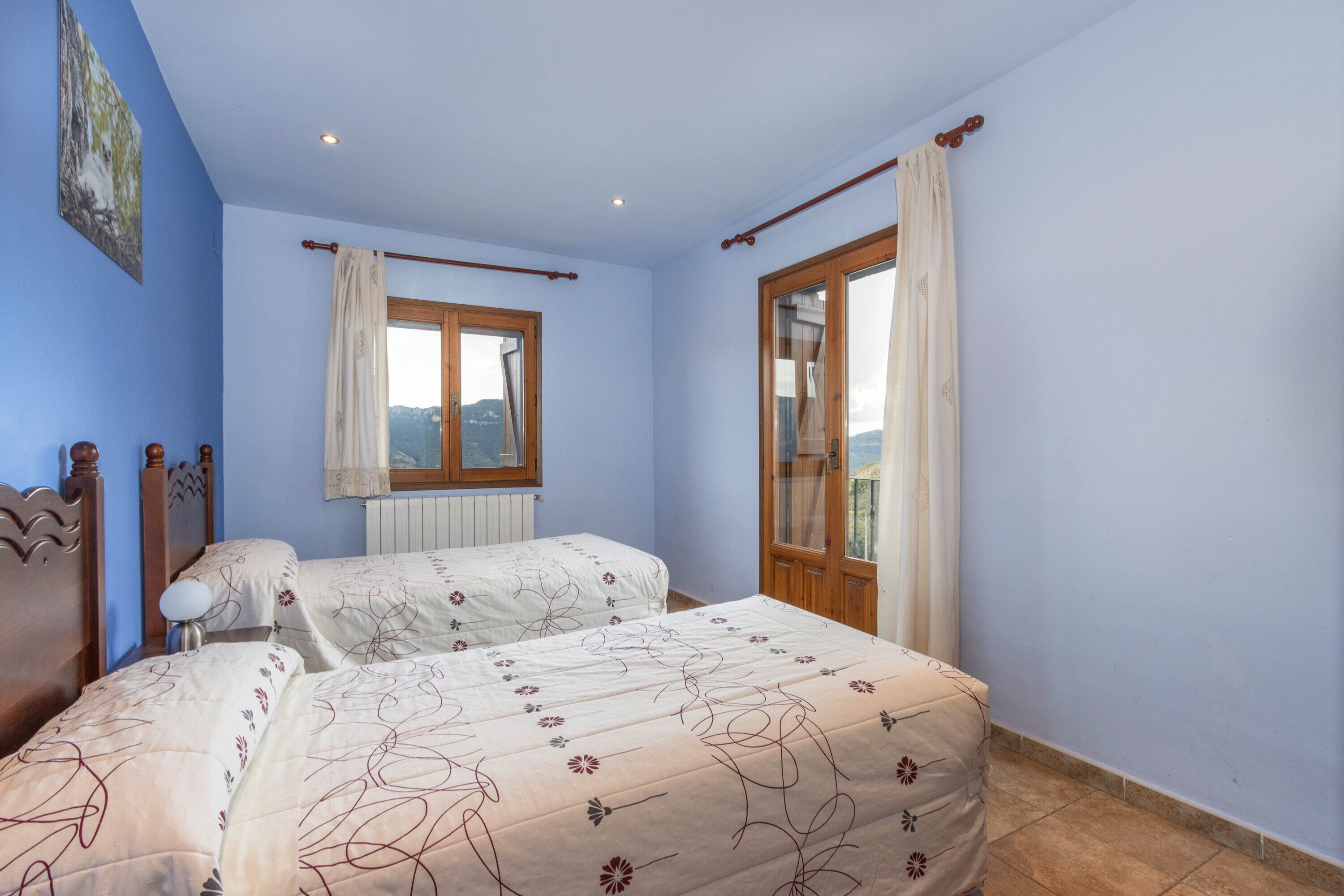 3 slaapkamers, een strijkplank/strijkijzer, gratis wifi, beddengoed