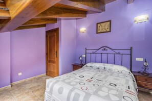 3 habitaciones, tabla de planchar con plancha y wifi gratis 