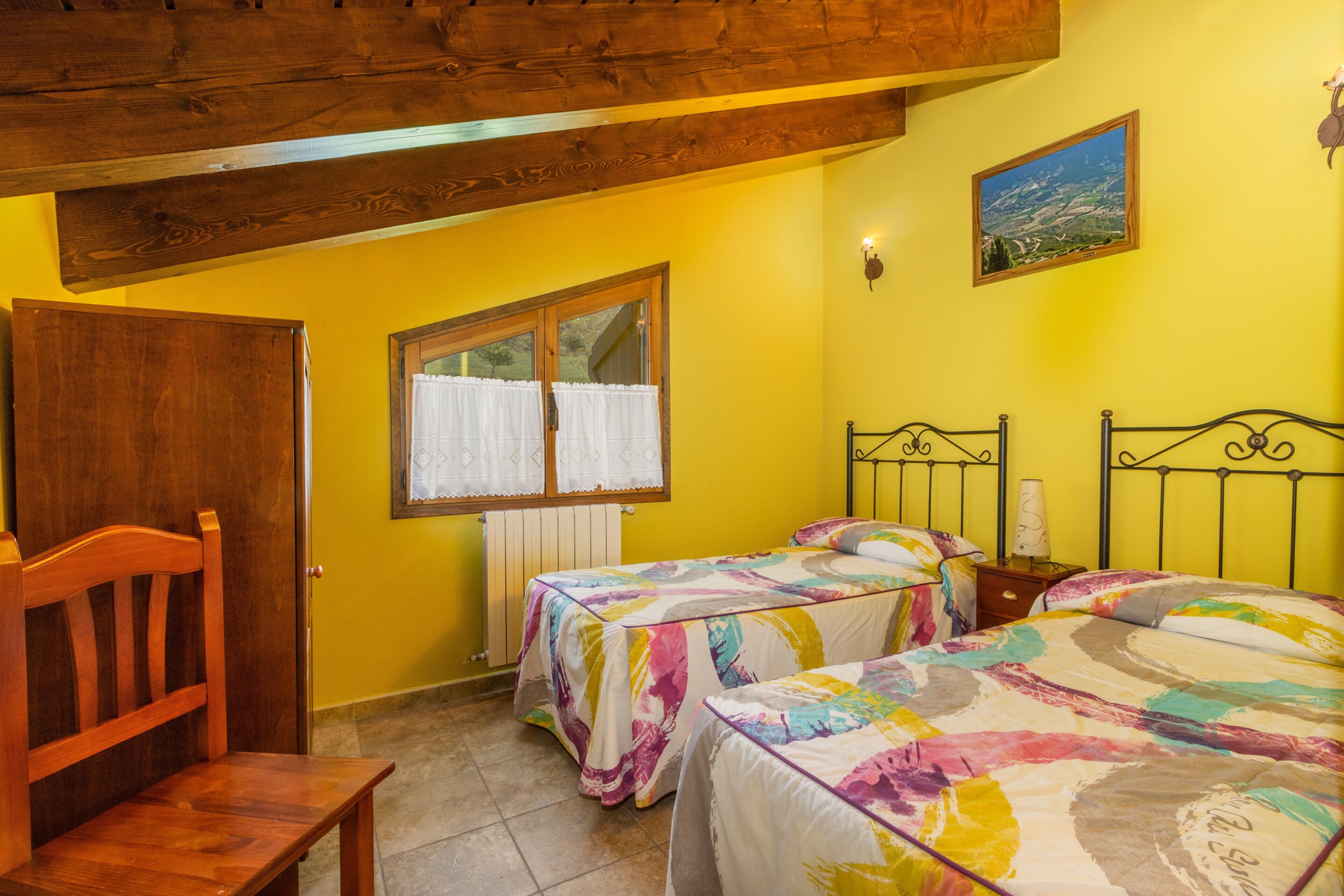 3 habitaciones, tabla de planchar con plancha y wifi gratis 