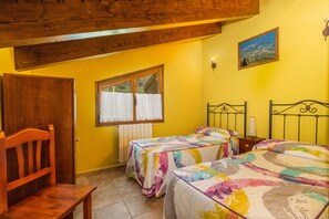 3 soverom, strykejern/-brett, wi-fi (inkludert) og sengetøy