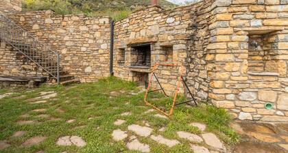 Apartment 'Xisqueta' with Mountain View, Private Garden and Wi-Fi