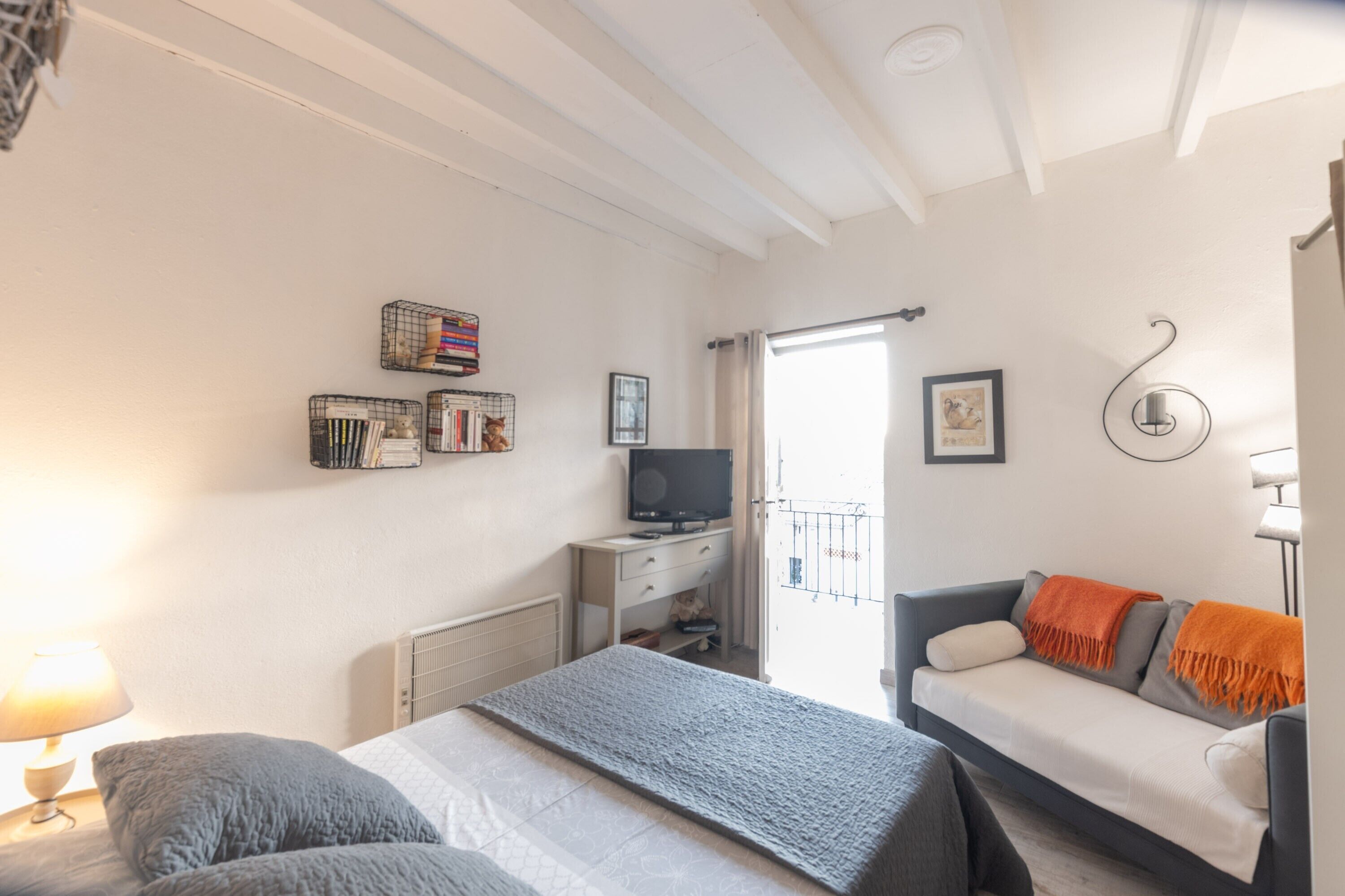 2 chambres, fer et planche à repasser, Wi-Fi gratuit, draps fournis