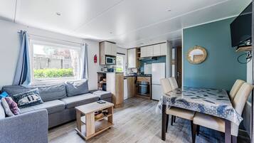 Télévision, table de tennis de table