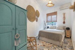 2 bedrooms, iron/ironing board, free WiFi, bed sheets - Holiday Home 'Gecko' with Private Terrace, Wi-Fi and Air Conditioning (Benalmádena)