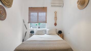 2 slaapkamers, een strijkplank/strijkijzer, gratis wifi, beddengoed