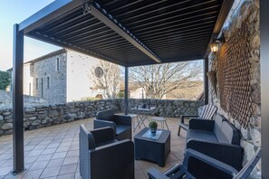 Terrace/patio - Apartment 'Cocoon - Bord Ardèche' with Private Terrace and Wi-Fi (Lanas)