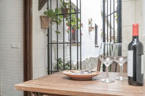 Dining - Studio 'El Cortijo 5' with Shared Pool, Wi-Fi and Air Conditioning (Conil de la Frontera)