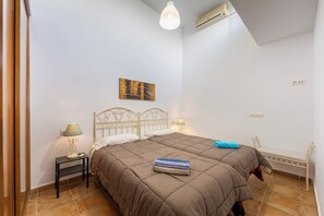 1 Schlafzimmer, Bügeleisen/Bügelbrett, kostenloses WLAN, Bettwäsche