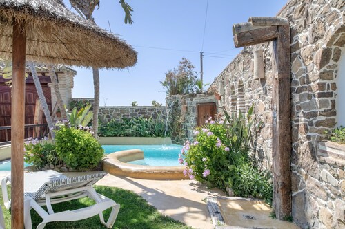 El Cortijo 3 Apartment: Spacious Retreat with Pool & Terrace in Conil