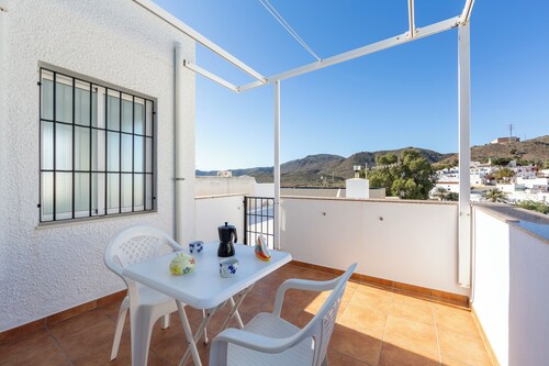 Landhaus 'Estrella' mit Bergblick, Wi-Fi und Klimaanlage